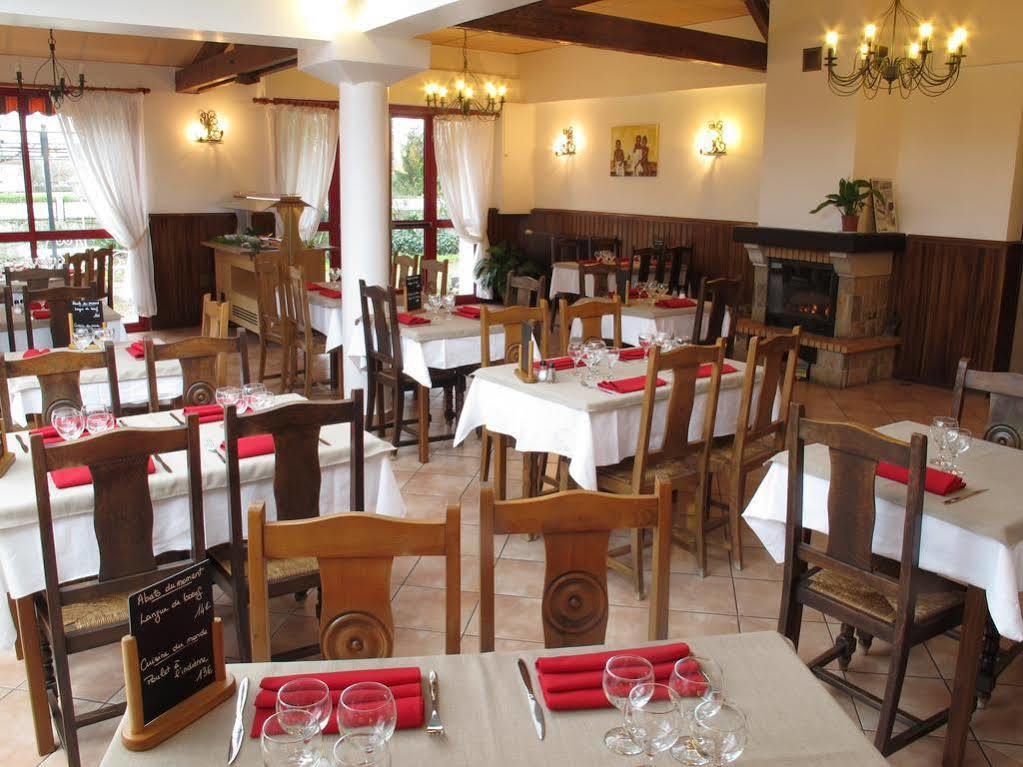 Hostellerie du Parc Labarthe-Inard Esterno foto